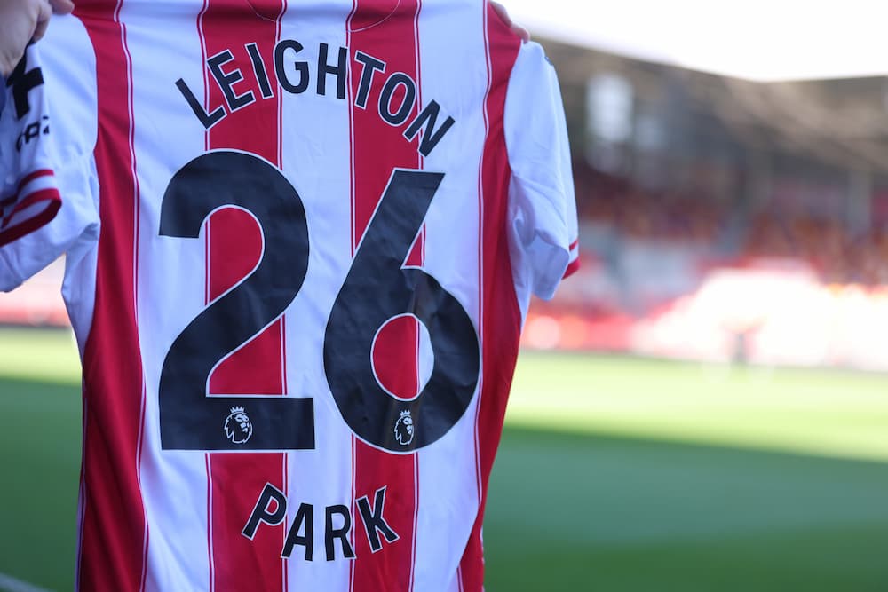Going Premier: Leighton Park School Partners  with Brentford FC CST!